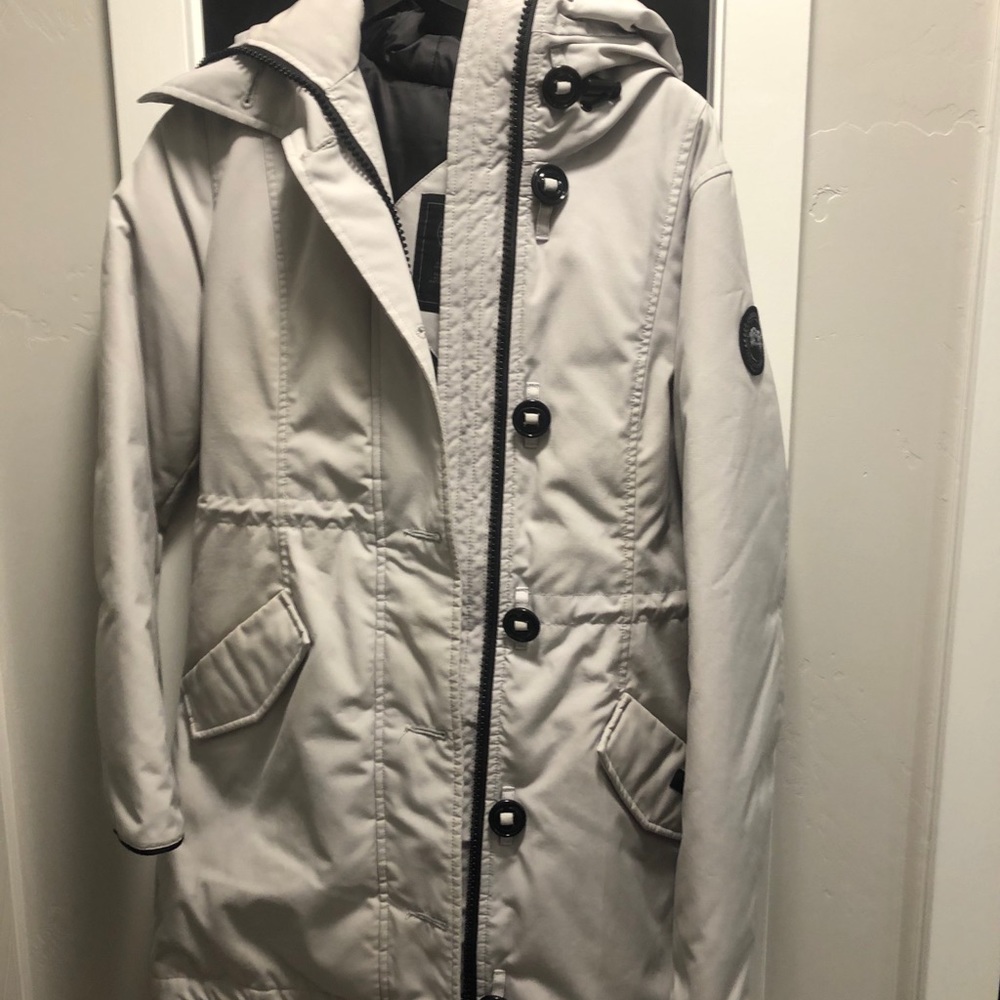 Canada goose women's black label small coat